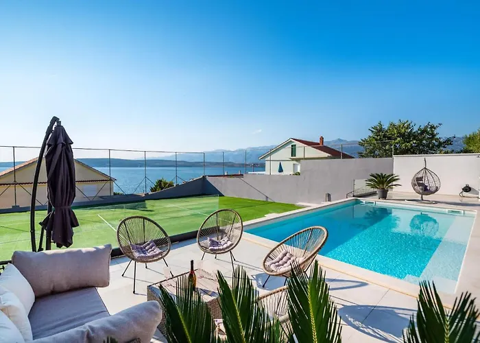 Ava Novigrad (Dalmatia)