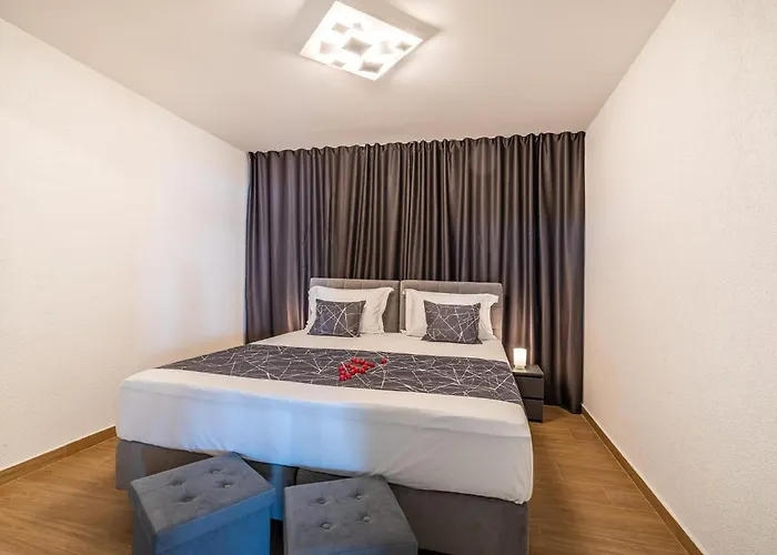 Ava * Novigrad (Dalmatia)