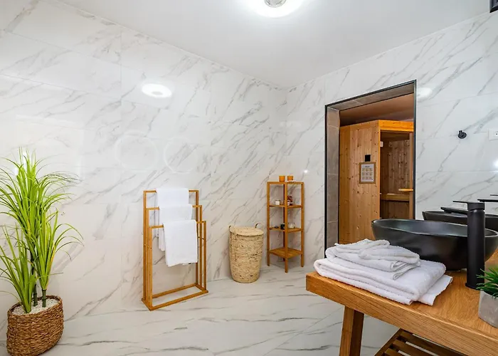 Ava * Novigrad (Dalmatia)