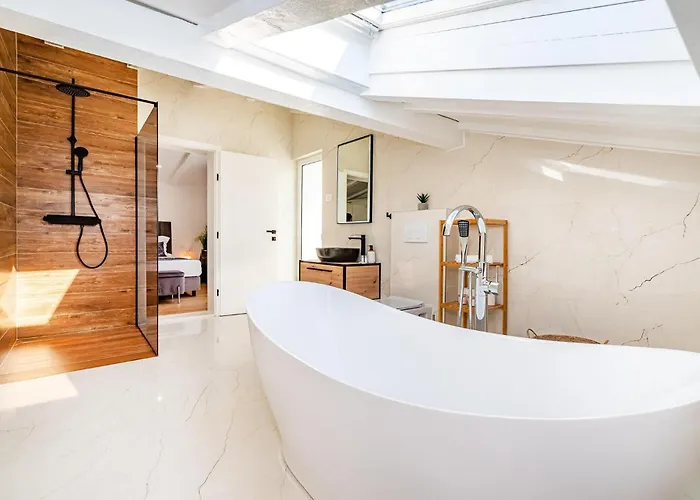 Ava Novigrad (Dalmatia)