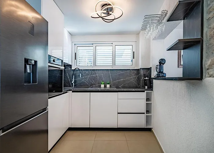 Ava Novigrad (Dalmatia)