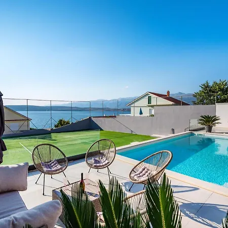 Ava Novigrad (Dalmatia)