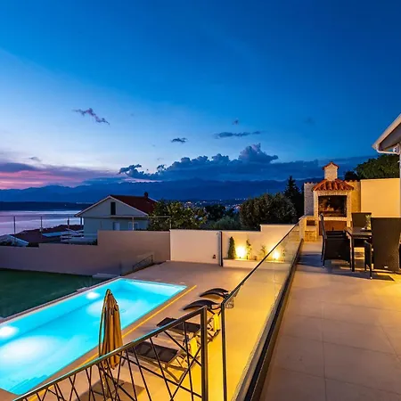 Ava * Novigrad (Dalmatia)