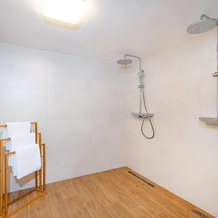 Ava Vakantiehuis Novigrad (Dalmatia)