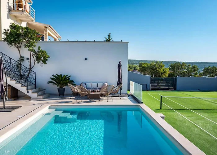 Ava * Novigrad (Dalmatia)