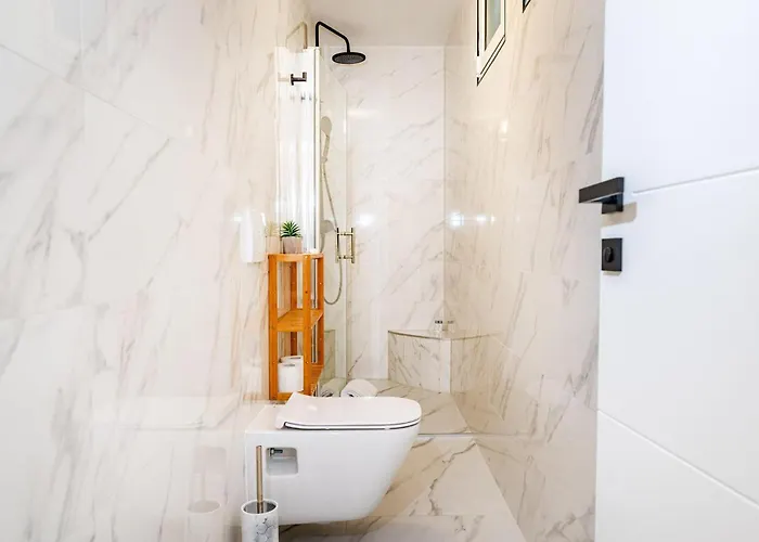 Ava * Novigrad (Dalmatia)